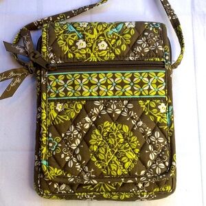 VERA BRADLEY Small Crossbody Purse Sitting in a Tree Multi Color Floral Print